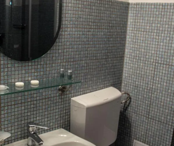 Happy Hotel Bucureşti