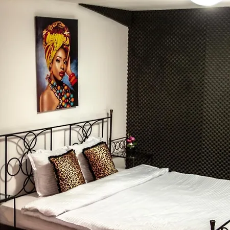 Hotel Happy 2*