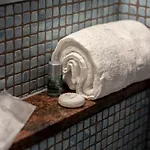 Happy Hotel